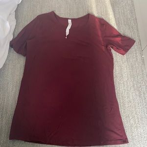 Size 6 maroon lululemon shirt
